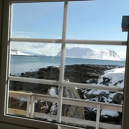 Fishingland Sarnes Rorbuer As بيت للعطل Honningsvåg